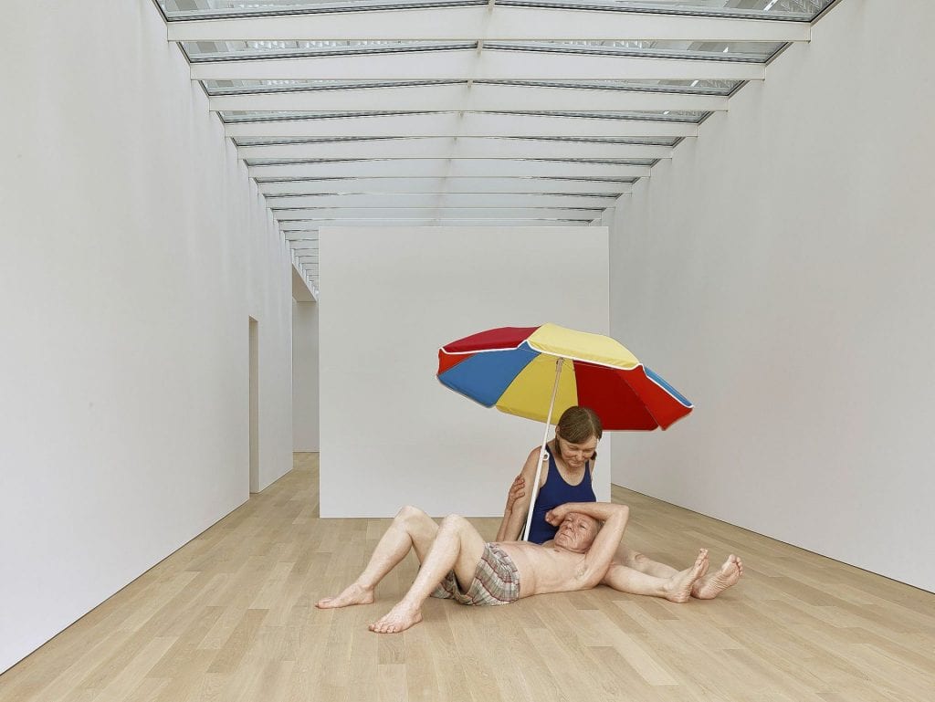 Ron Mueck, Couple under an umbrella (2013)